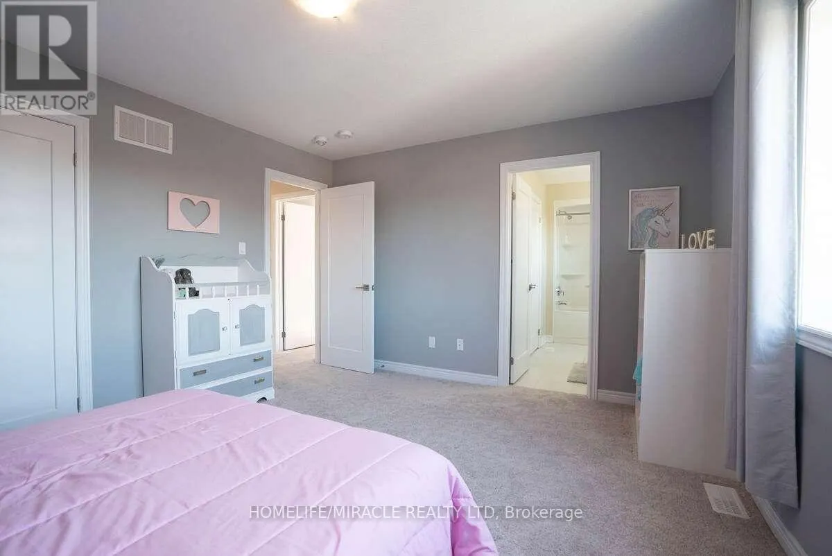 32 CARLETON TRAIL