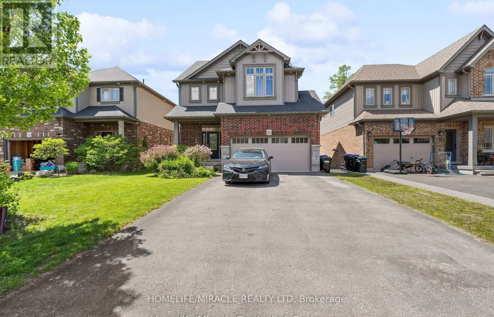 32 CARLETON TRAIL