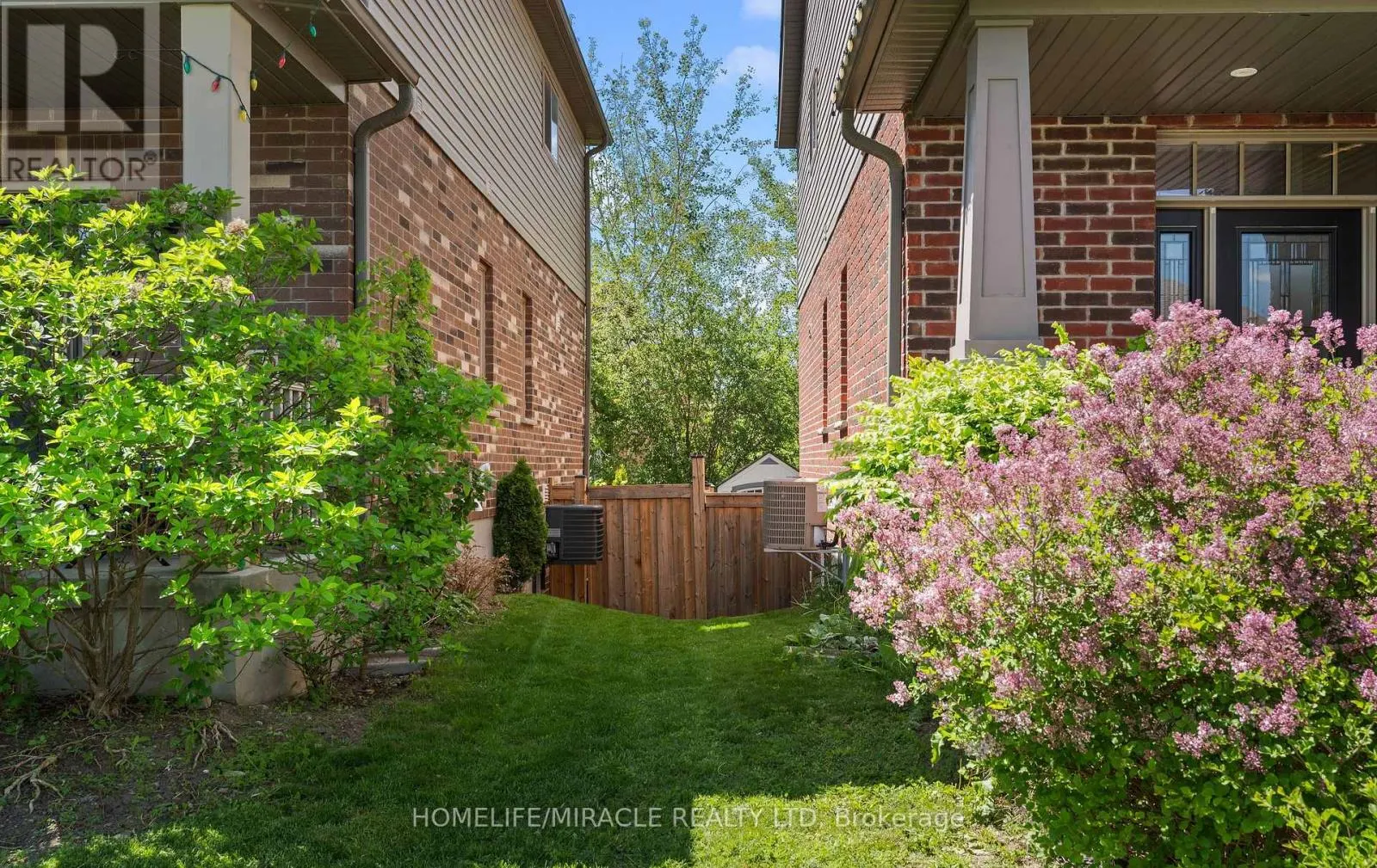 32 CARLETON TRAIL