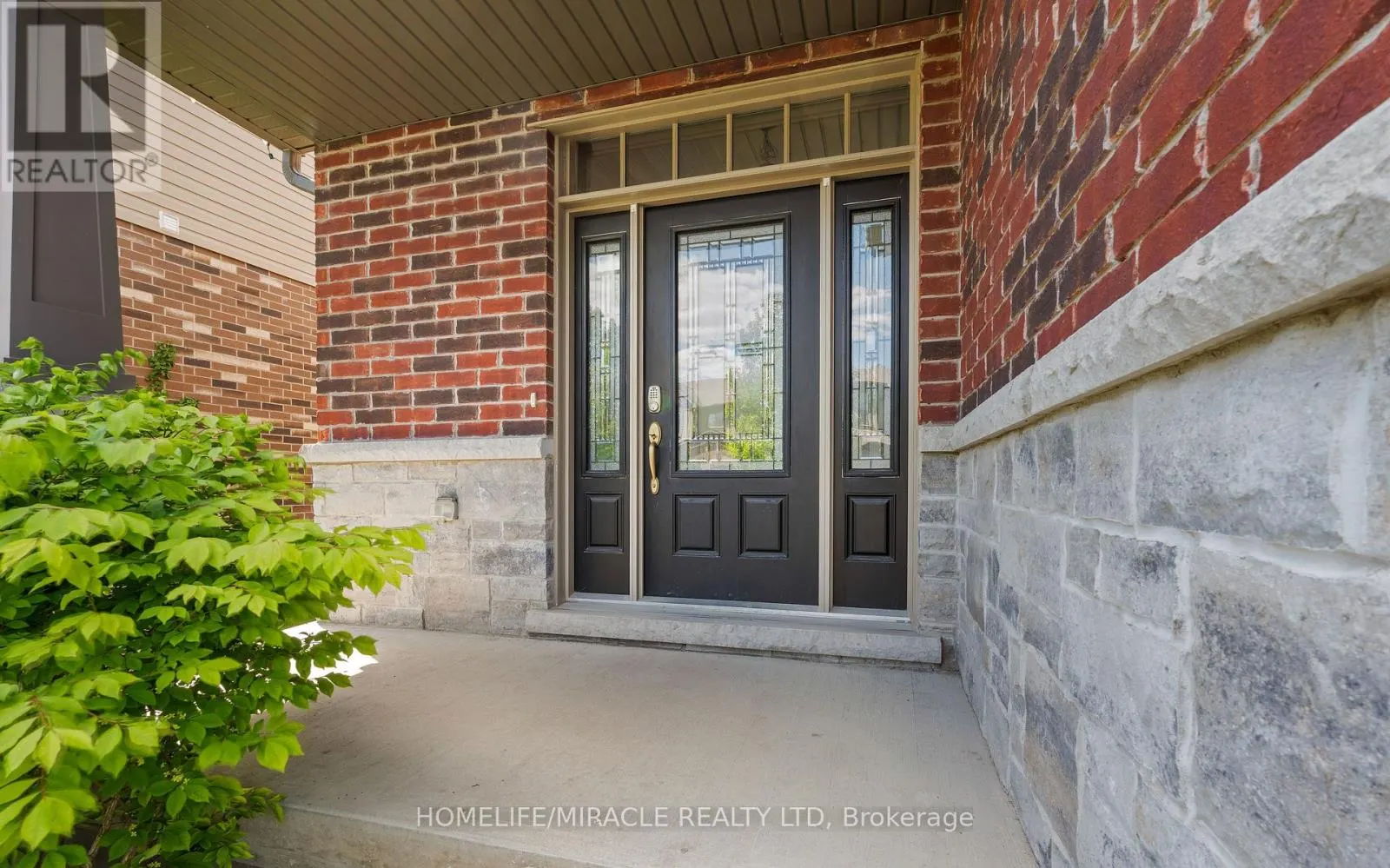 32 CARLETON TRAIL