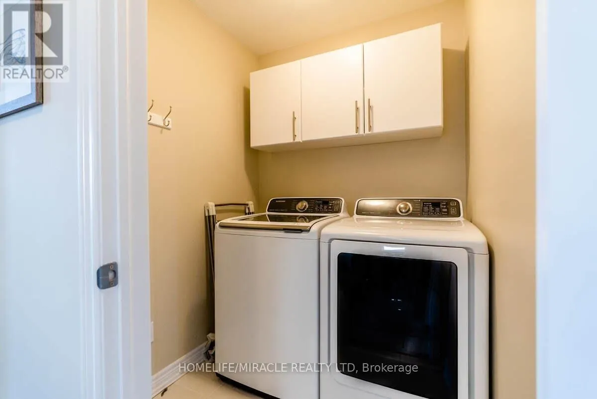 32 CARLETON TRAIL