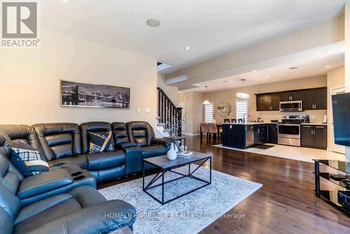 32 CARLETON TRAIL