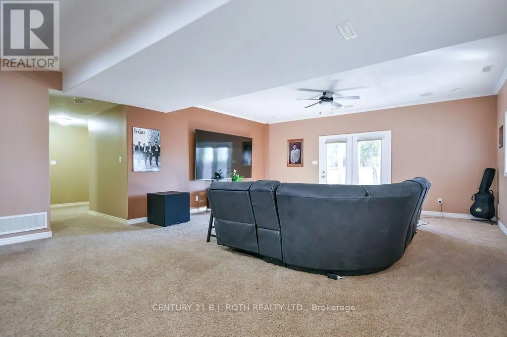21 ARMEDA CLOW CRESCENT