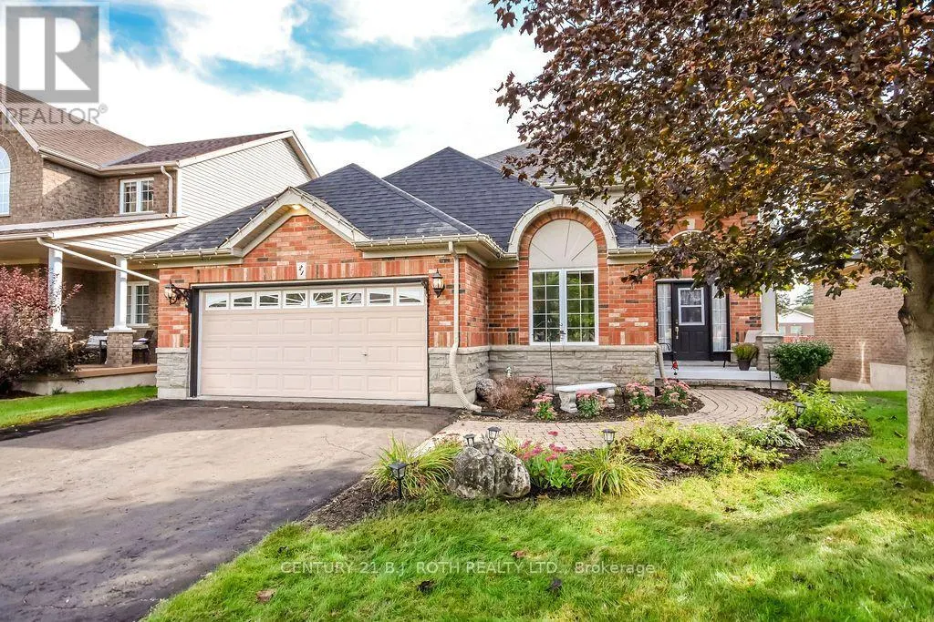 21 ARMEDA CLOW CRESCENT
