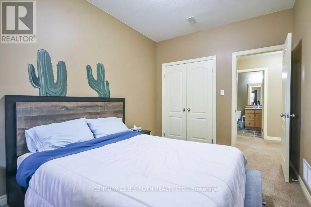 21 ARMEDA CLOW CRESCENT
