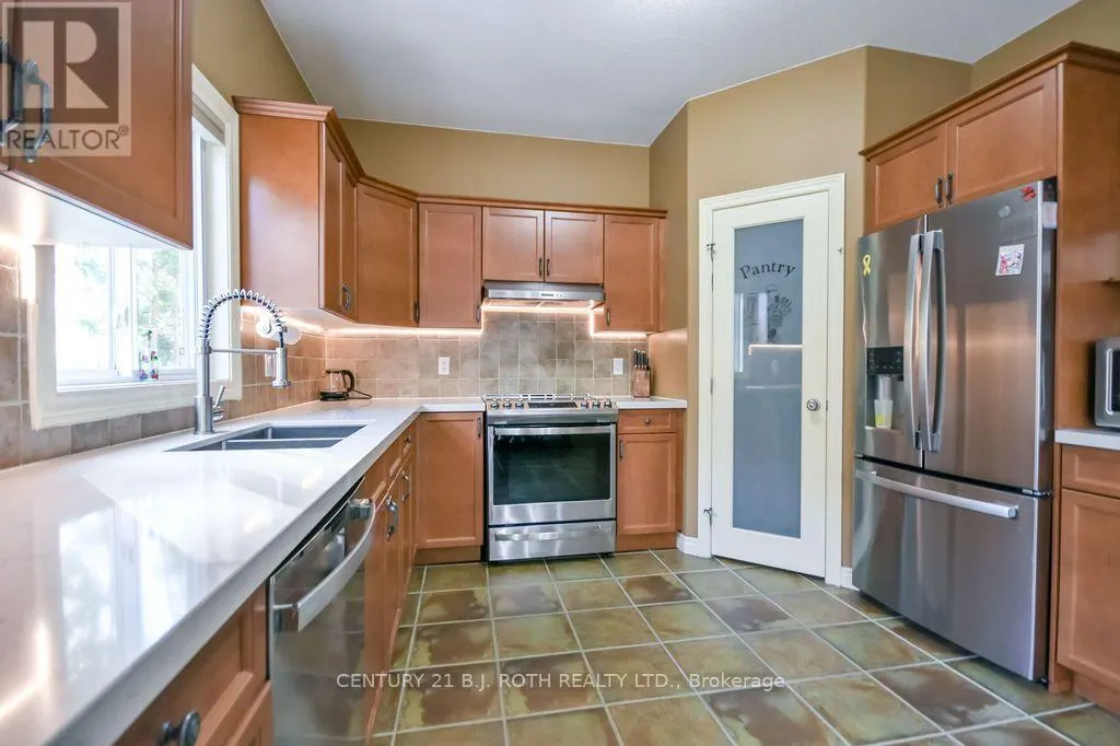 21 ARMEDA CLOW CRESCENT