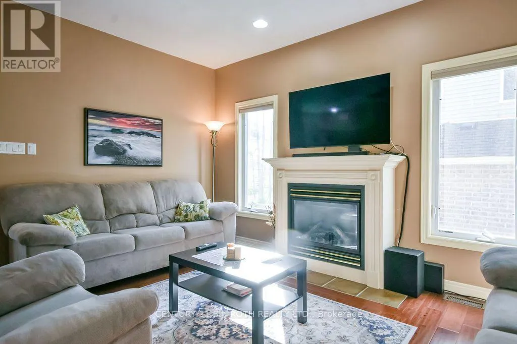 21 ARMEDA CLOW CRESCENT