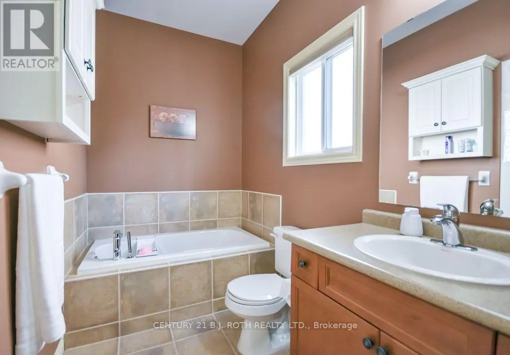 21 ARMEDA CLOW CRESCENT