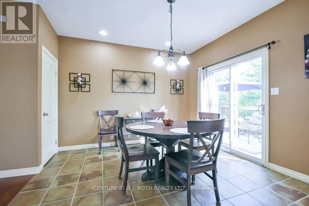 21 ARMEDA CLOW CRESCENT