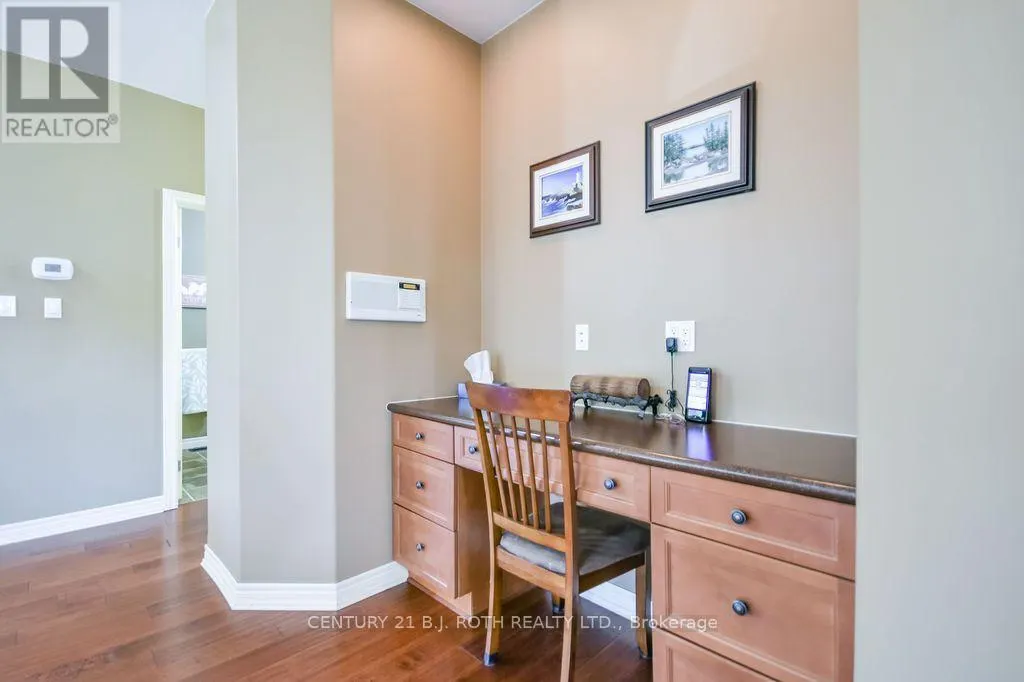 21 ARMEDA CLOW CRESCENT