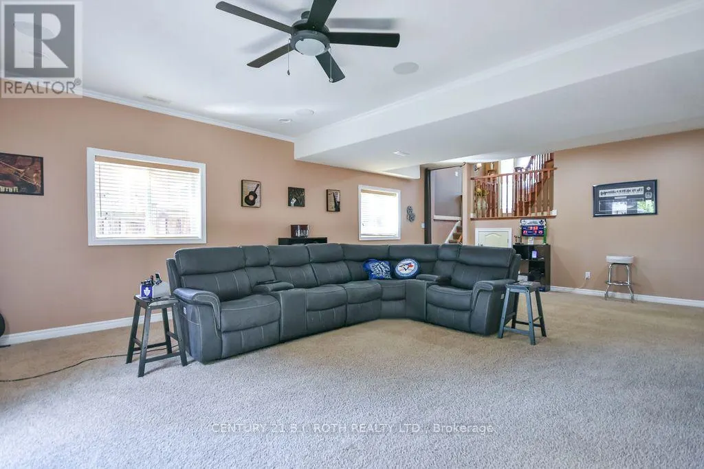 21 ARMEDA CLOW CRESCENT