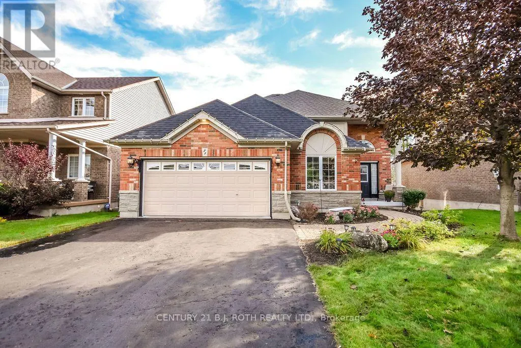21 ARMEDA CLOW CRESCENT