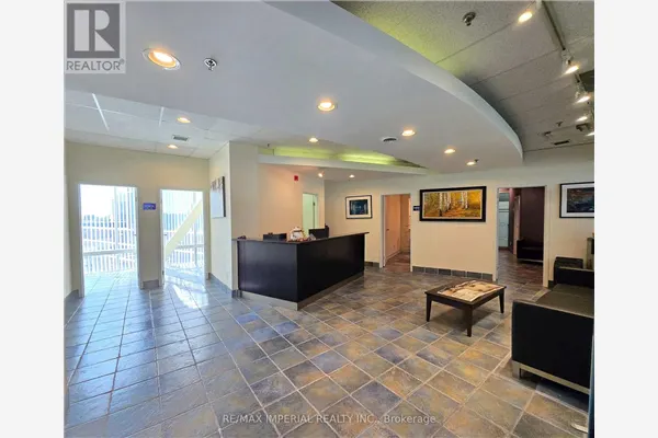 226-230 - 505 HIGHWAY 7 AVENUE E