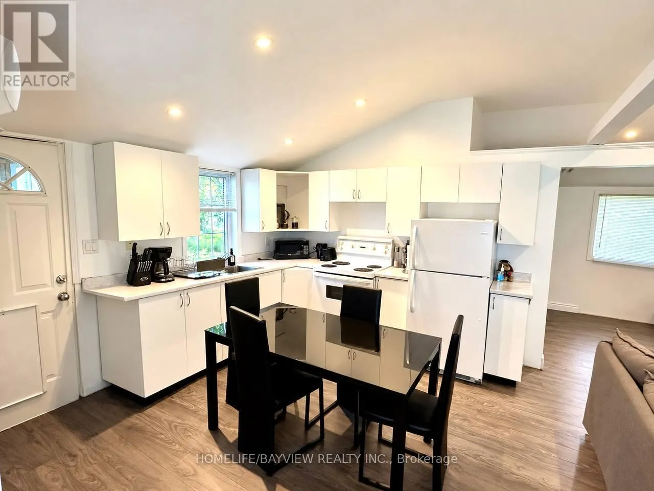 1119 POPLAR DRIVE