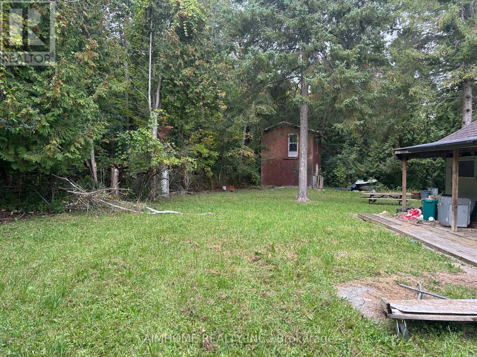 8 CHRISTIDIS DRIVE