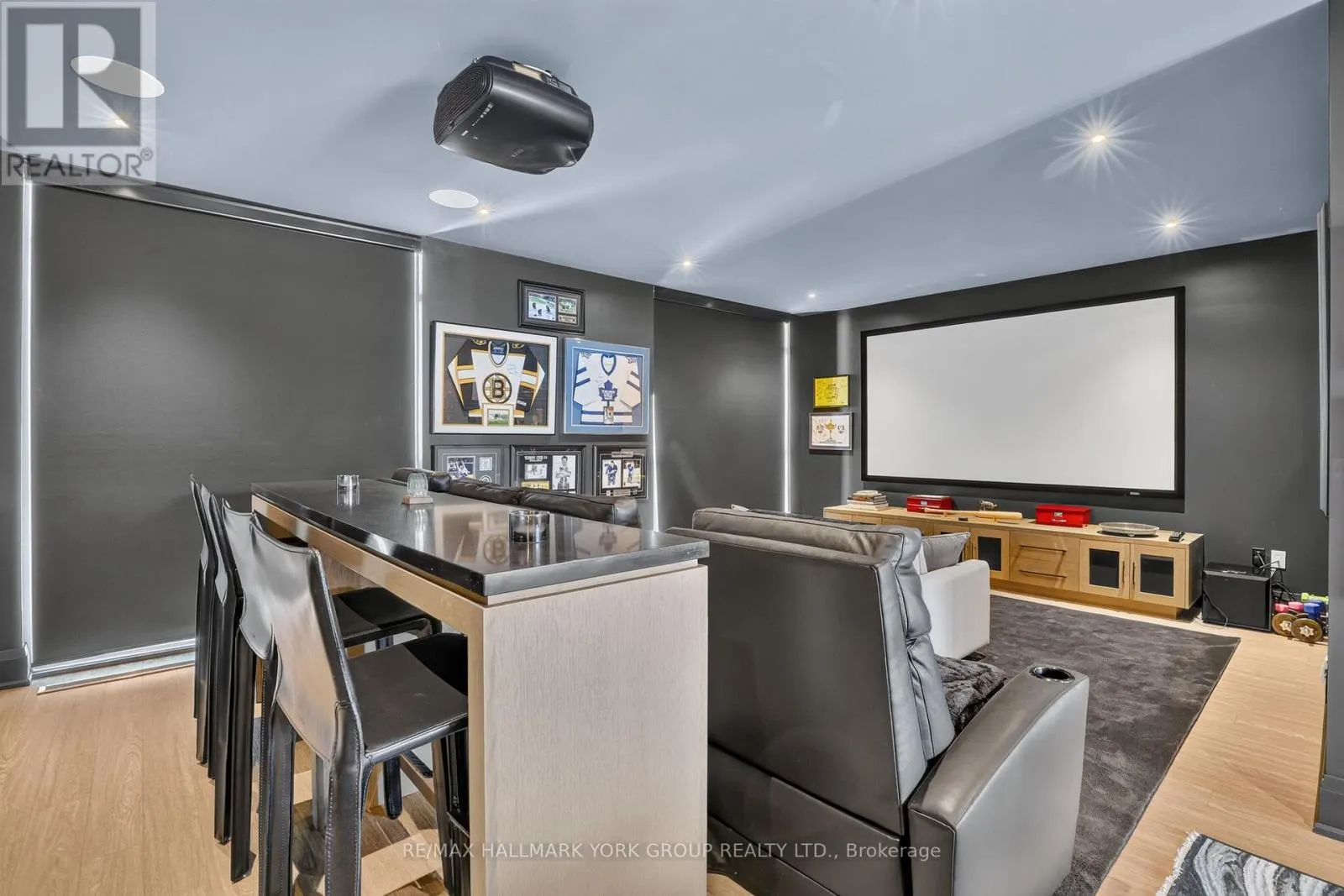 3764 FERRETTI COURT