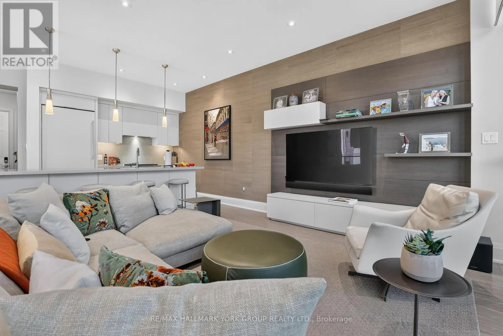 3764 FERRETTI COURT