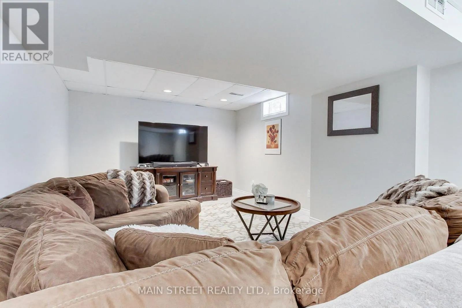 14 MCGEE CRESCENT