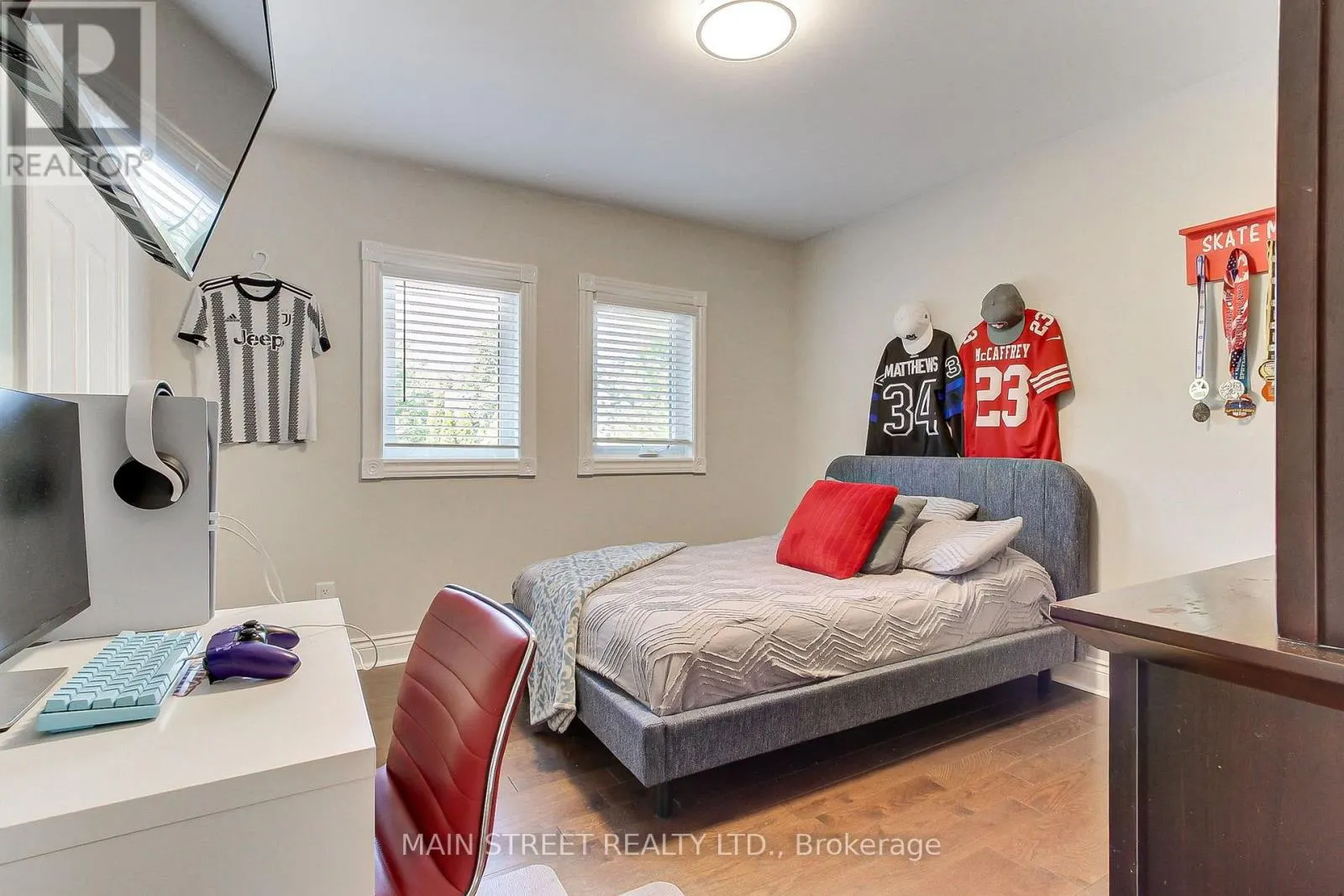 14 MCGEE CRESCENT