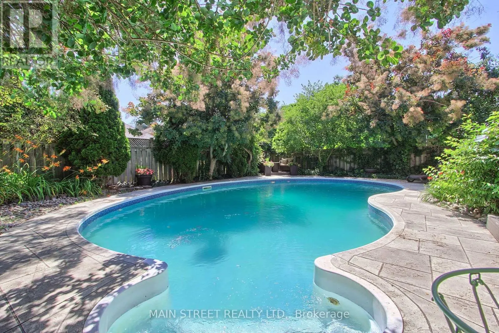 14 MCGEE CRESCENT