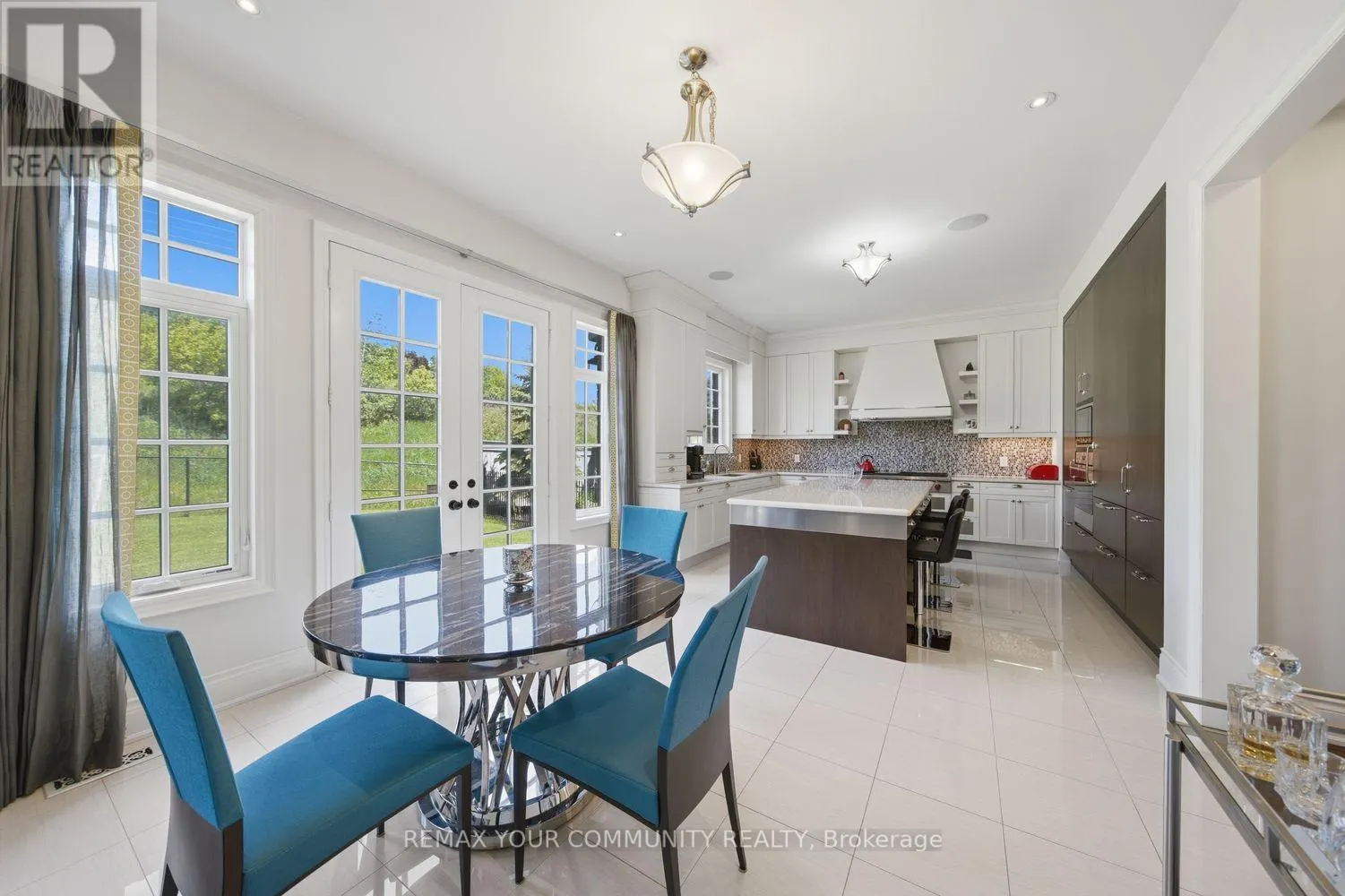 35 ANNSLEYWOOD COURT