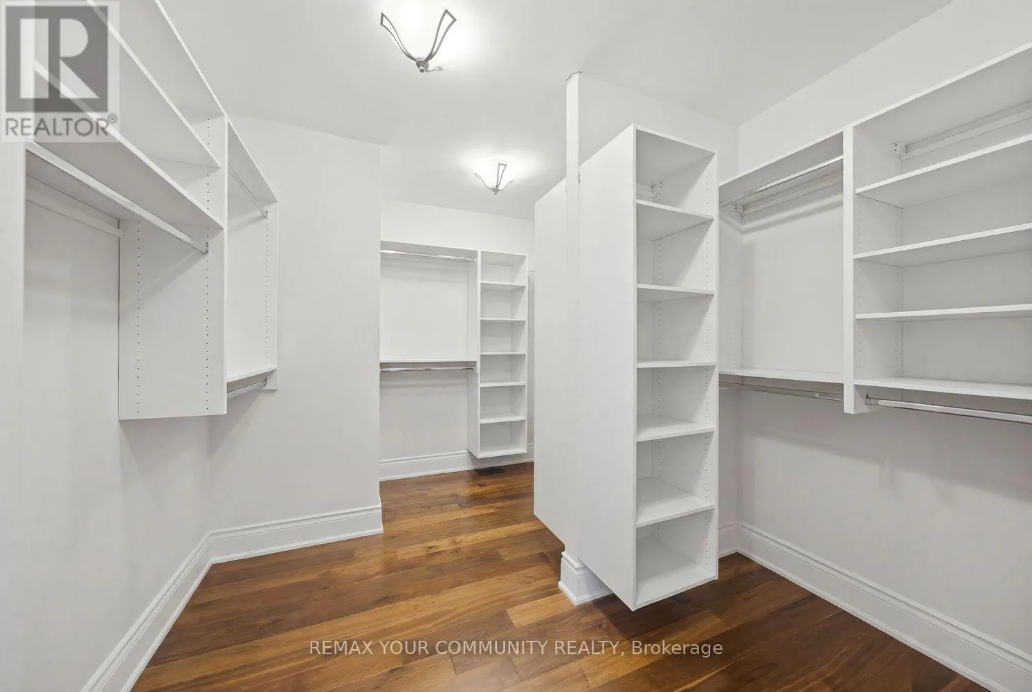 35 ANNSLEYWOOD COURT