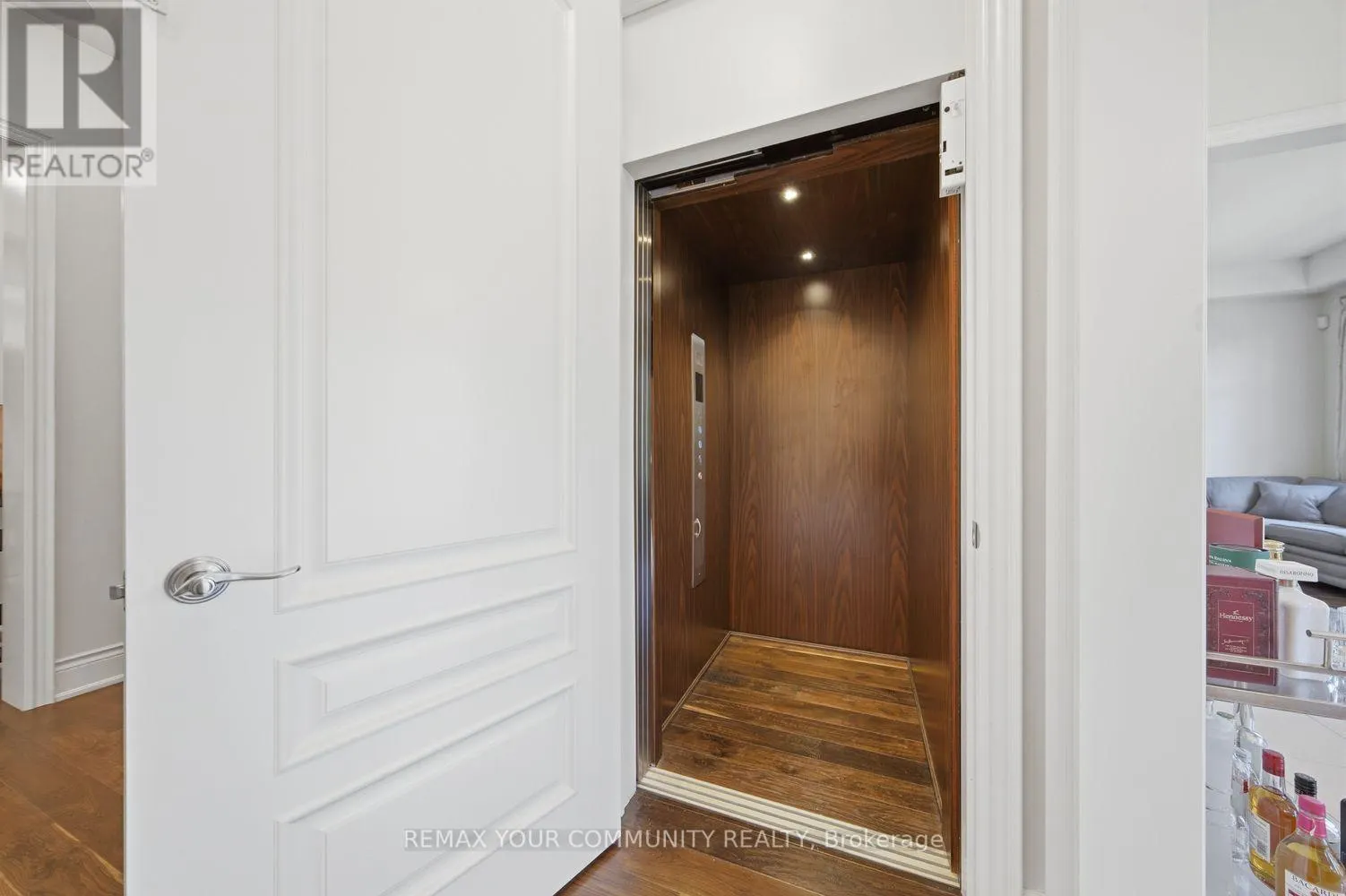 35 ANNSLEYWOOD COURT