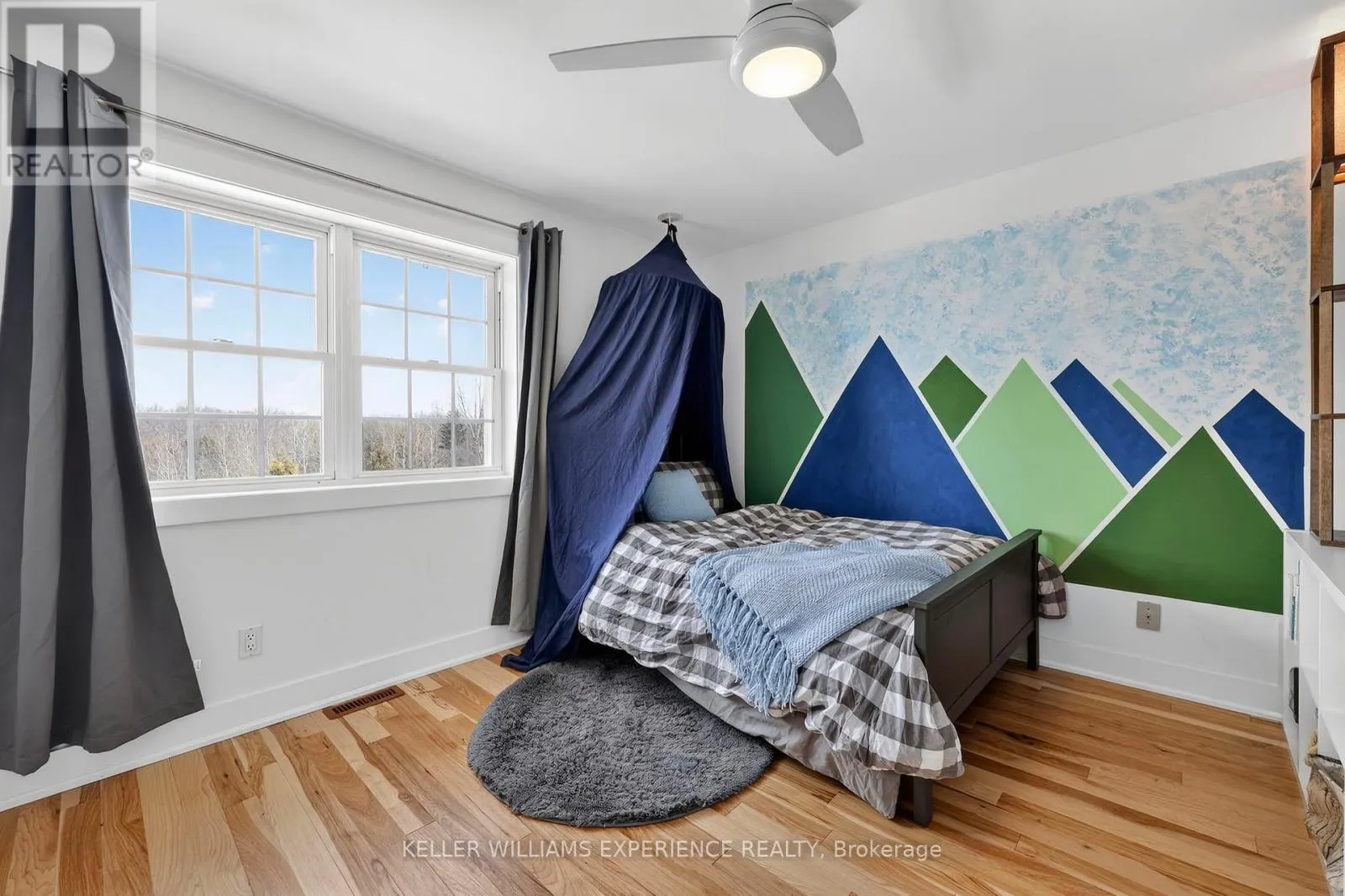 2 ALGONQUIN HEIGHTS COURT