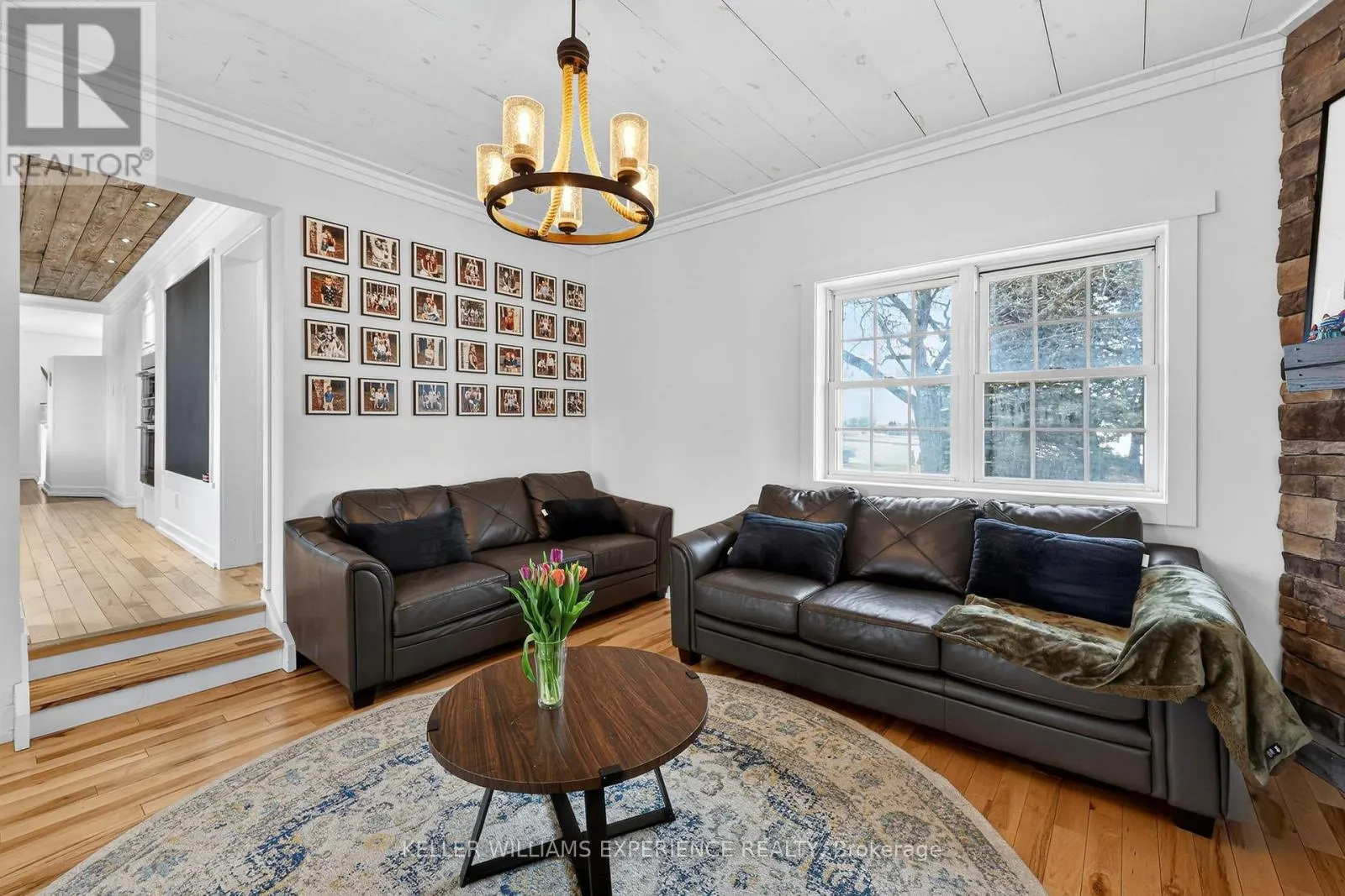 2 ALGONQUIN HEIGHTS COURT