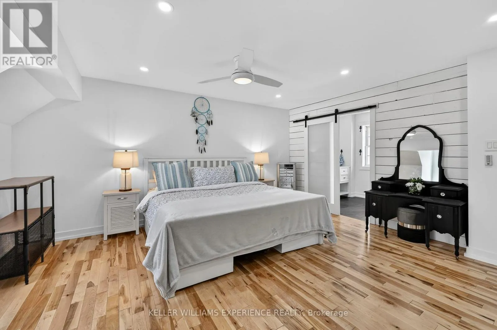 2 ALGONQUIN HEIGHTS COURT