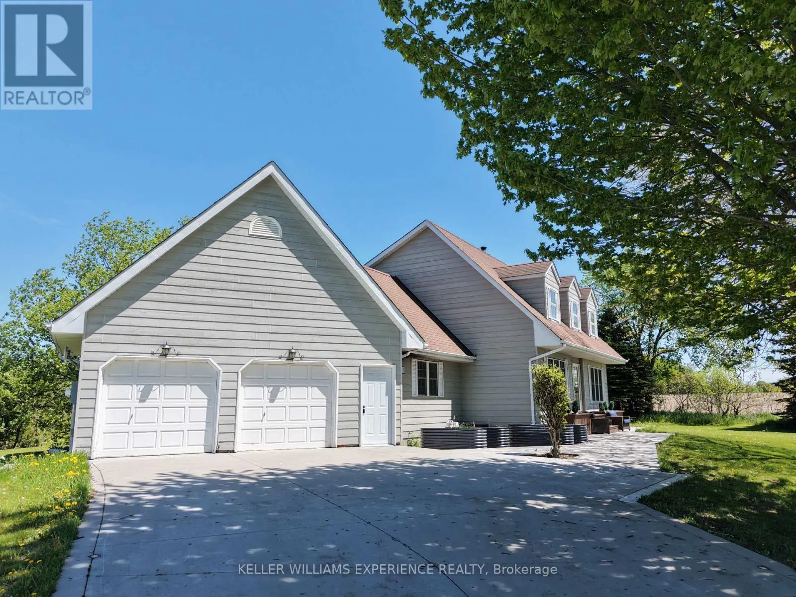 2 ALGONQUIN HEIGHTS COURT