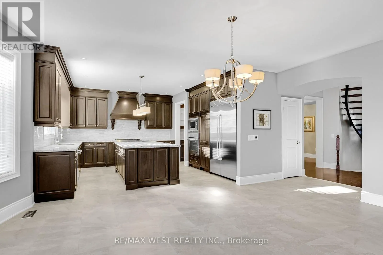 8 CHAPEL GULLY TRAIL