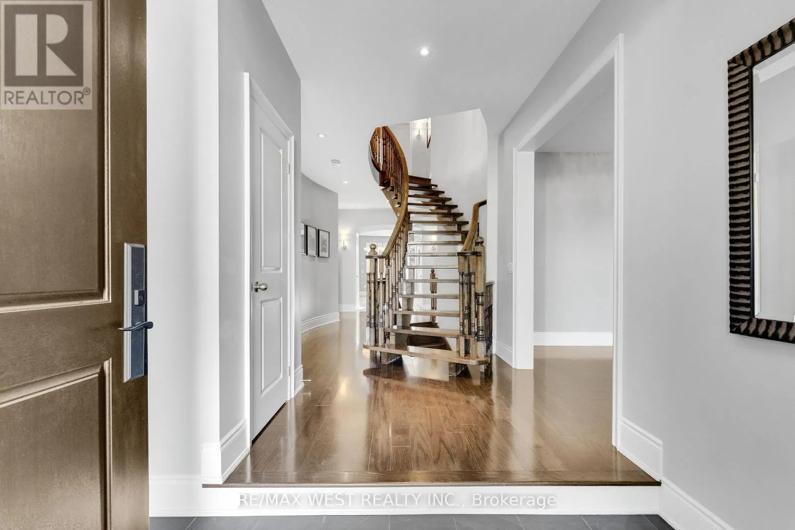 8 CHAPEL GULLY TRAIL