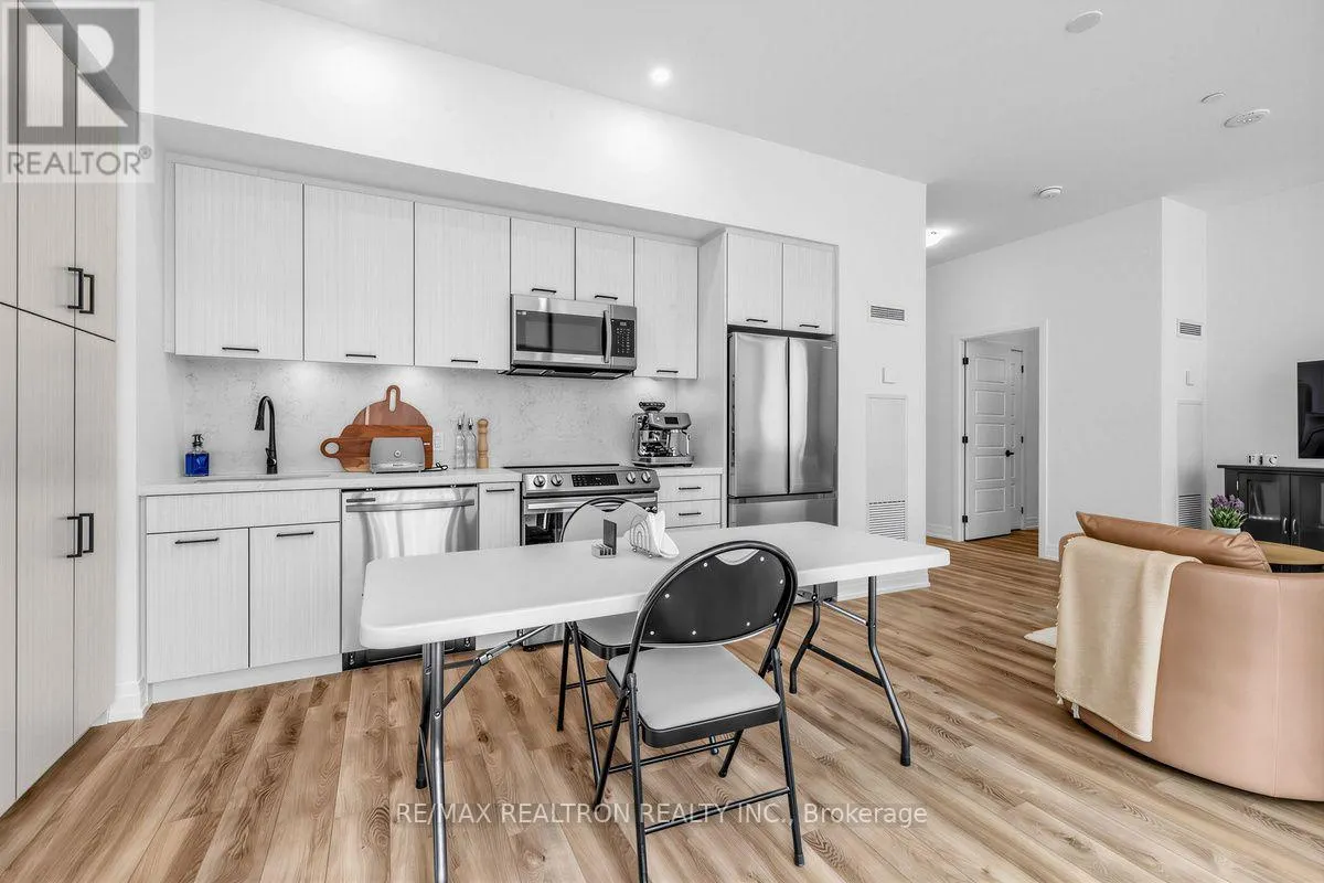 456 - 415 SEA RAY AVENUE