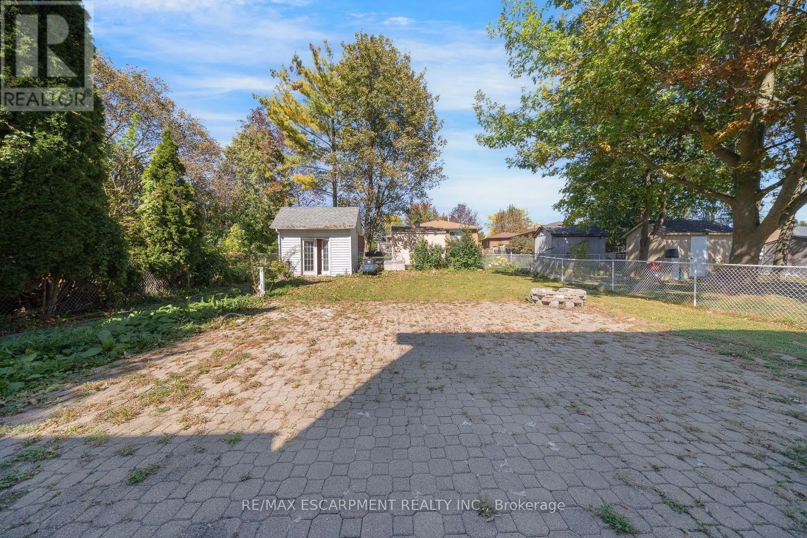 1944 APPLEWOOD AVENUE
