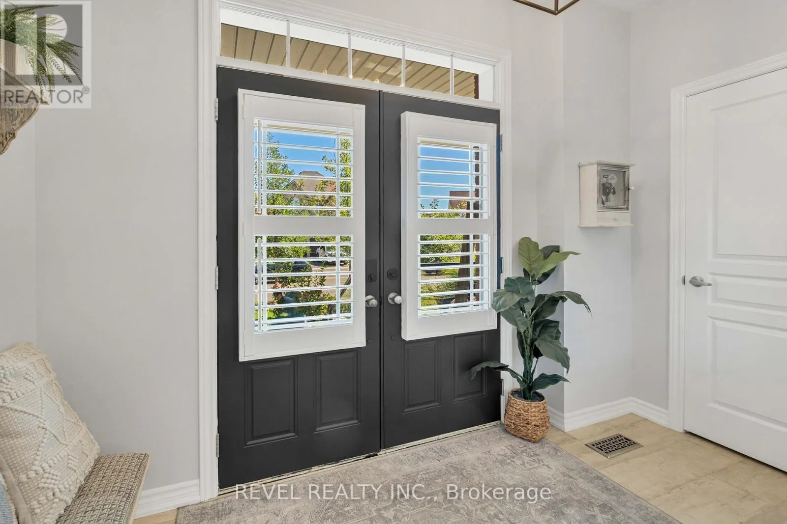 6 MCKAY AVENUE