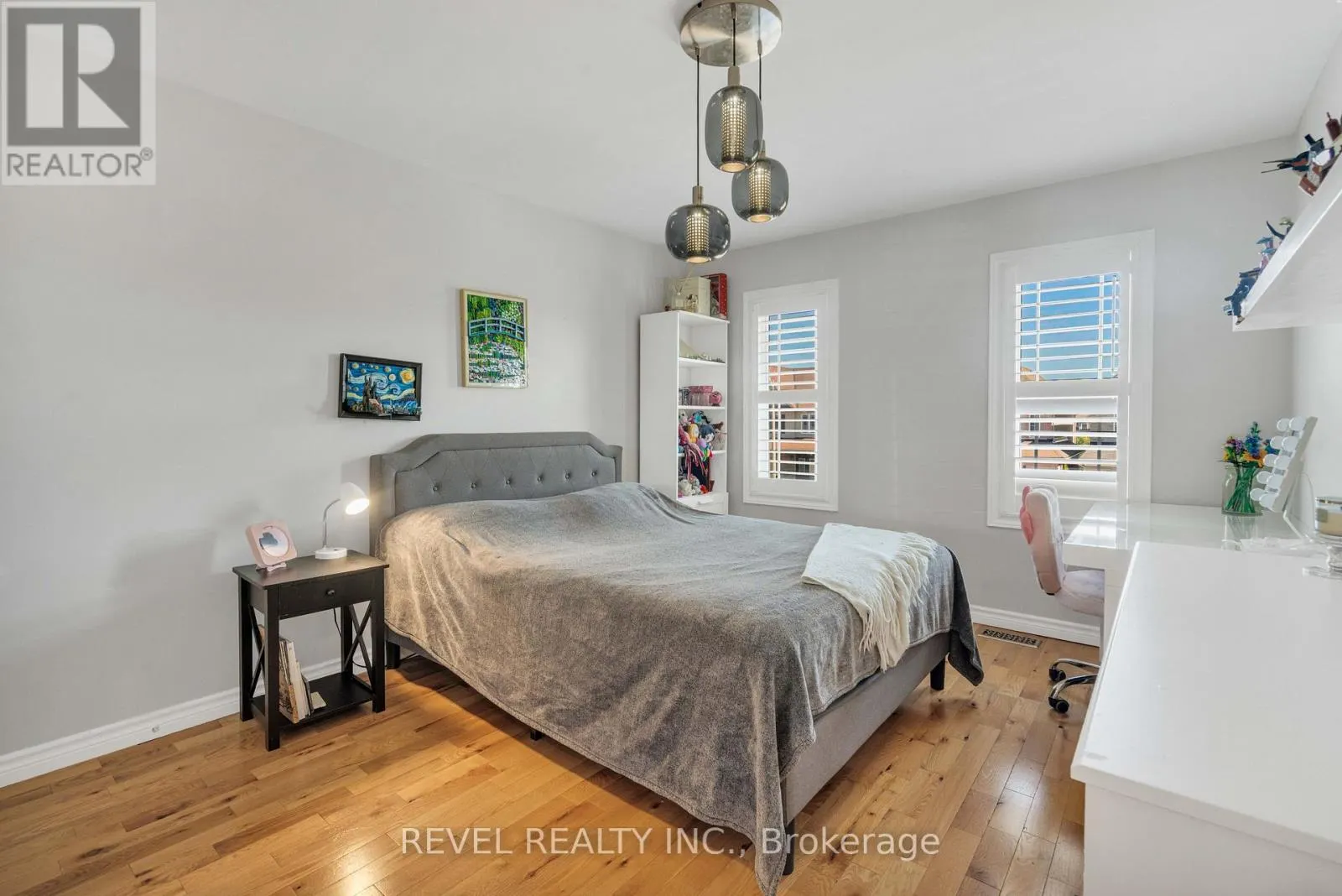 6 MCKAY AVENUE