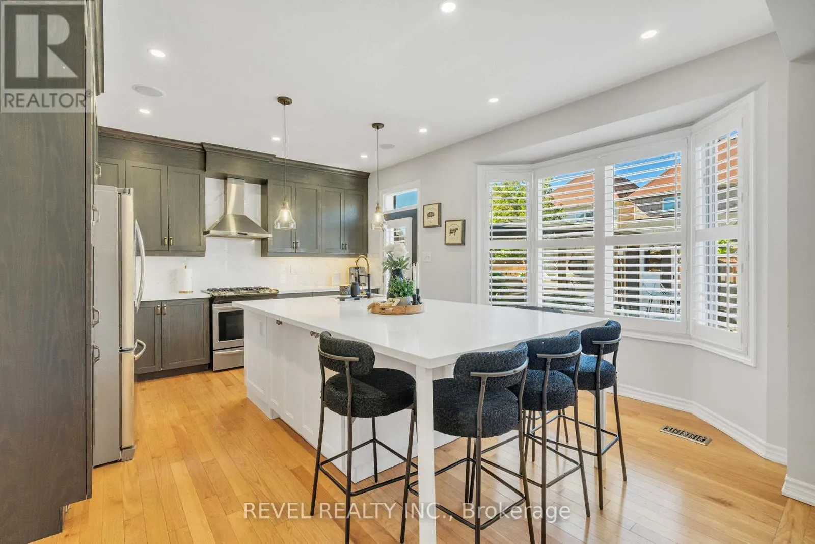 6 MCKAY AVENUE