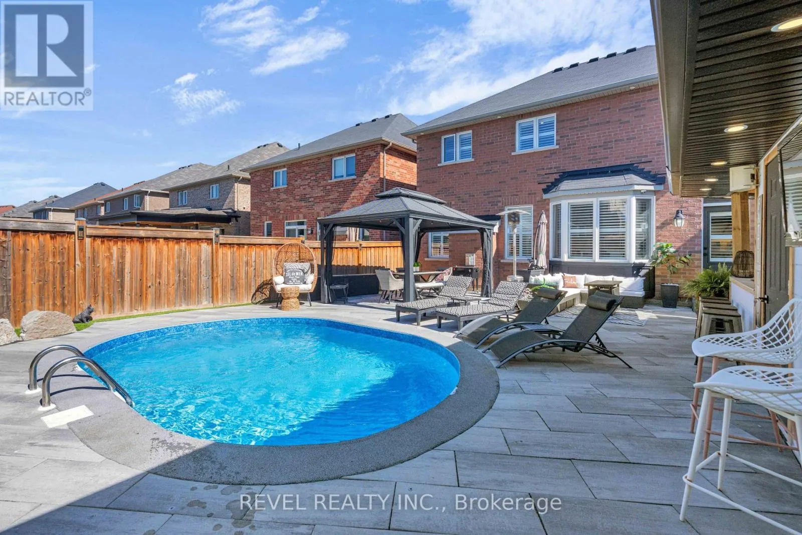 6 MCKAY AVENUE