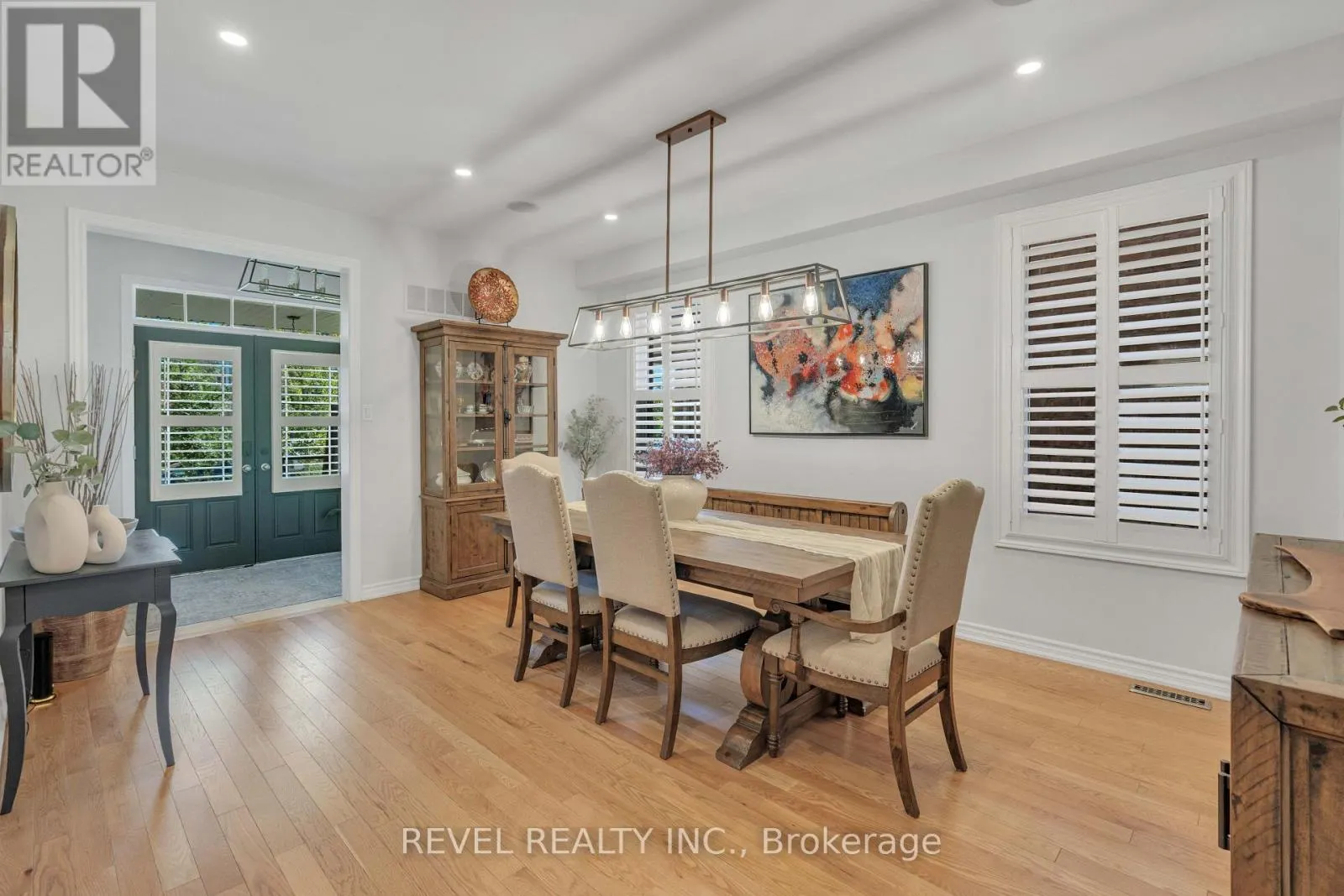 6 MCKAY AVENUE