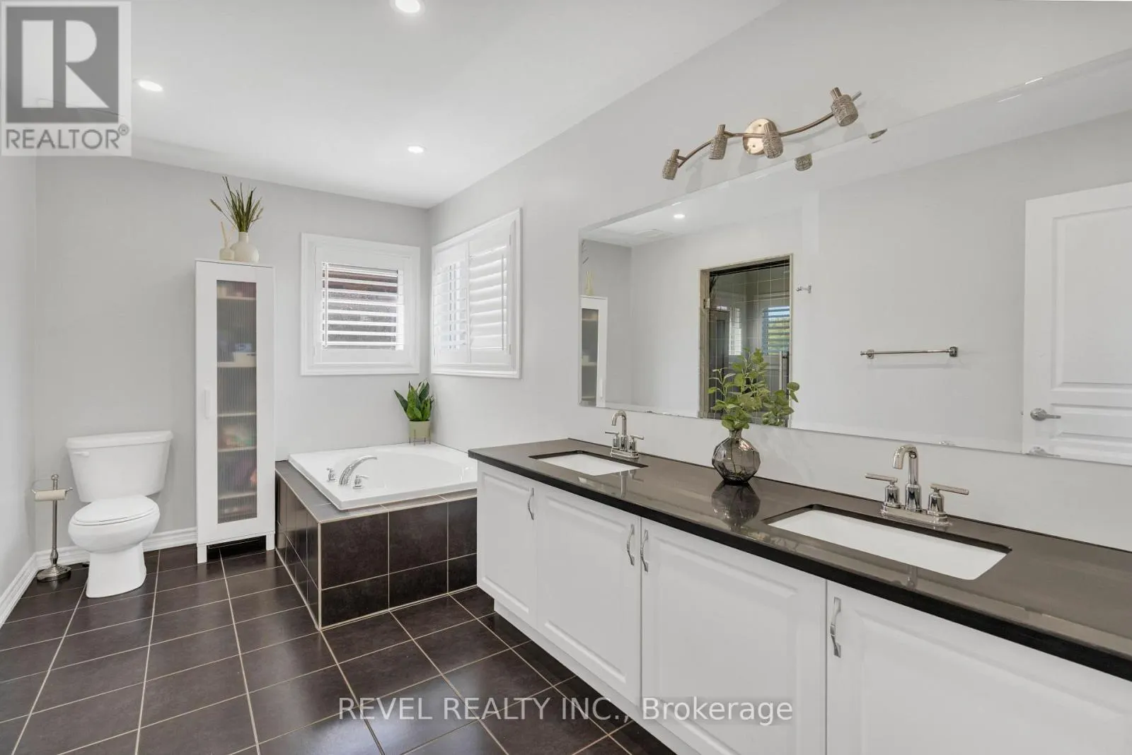 6 MCKAY AVENUE