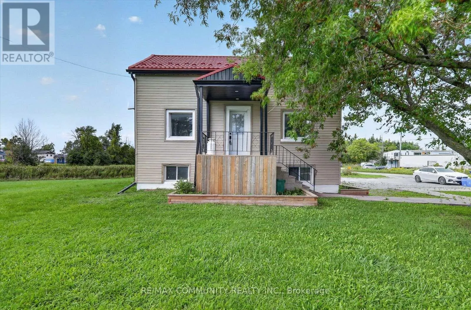 6 SUNKIST ROAD