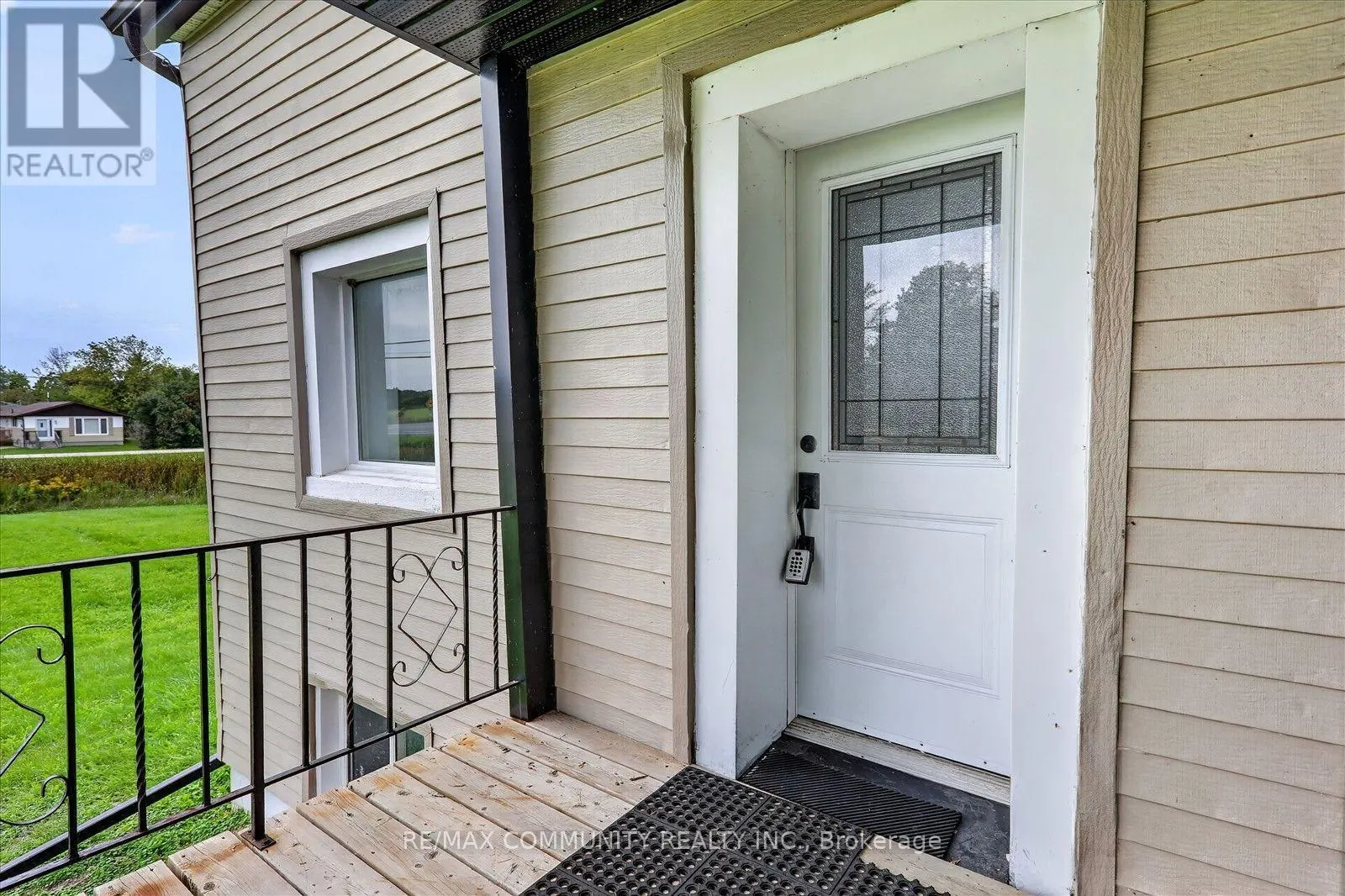 6 SUNKIST ROAD