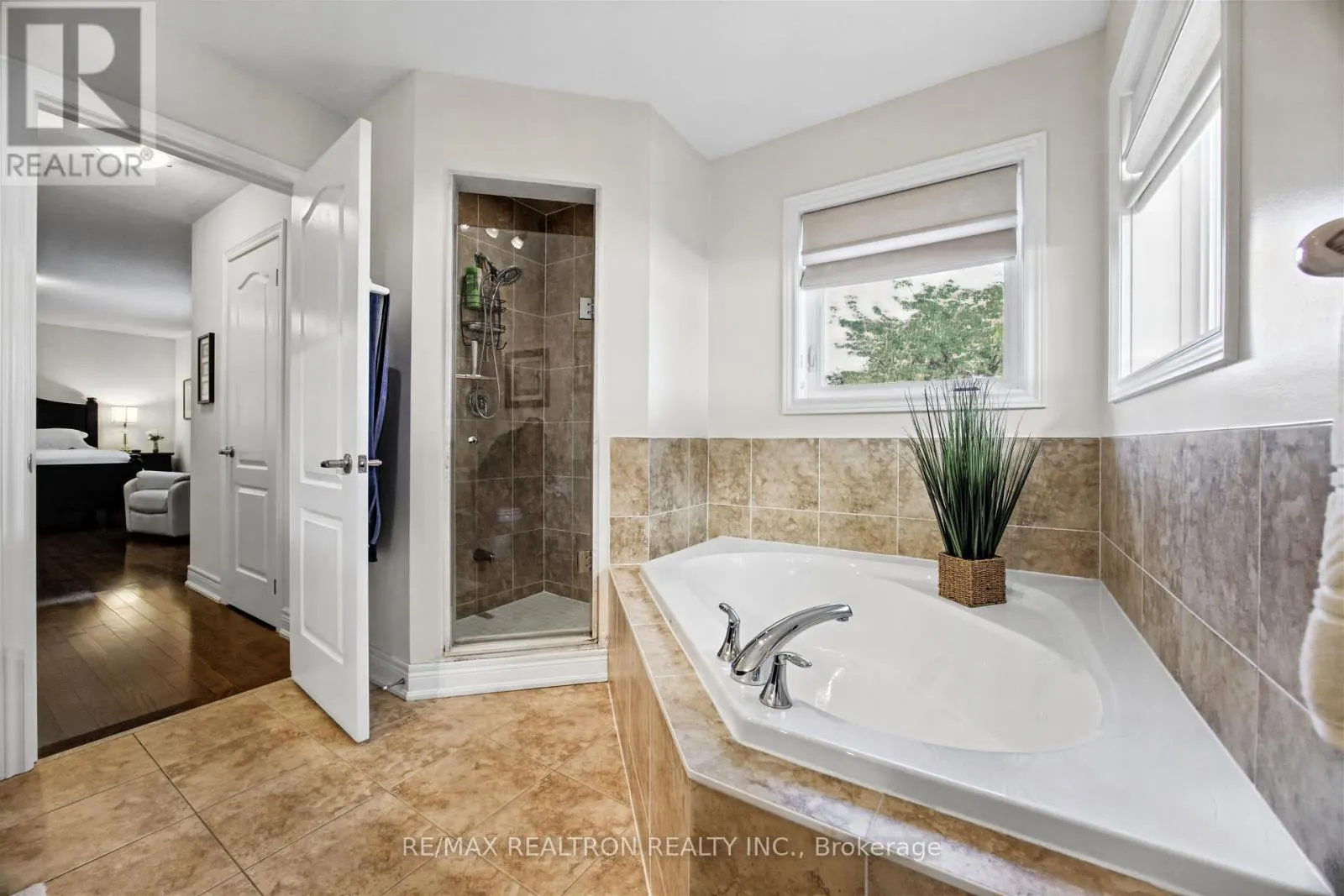 1158 QUAKER TRAIL