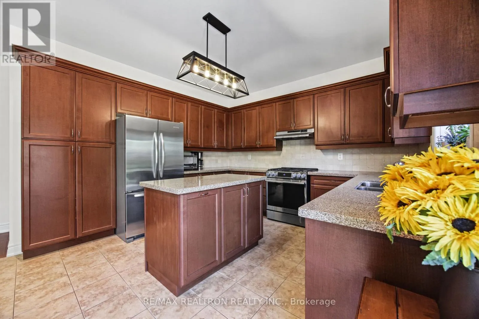 1158 QUAKER TRAIL