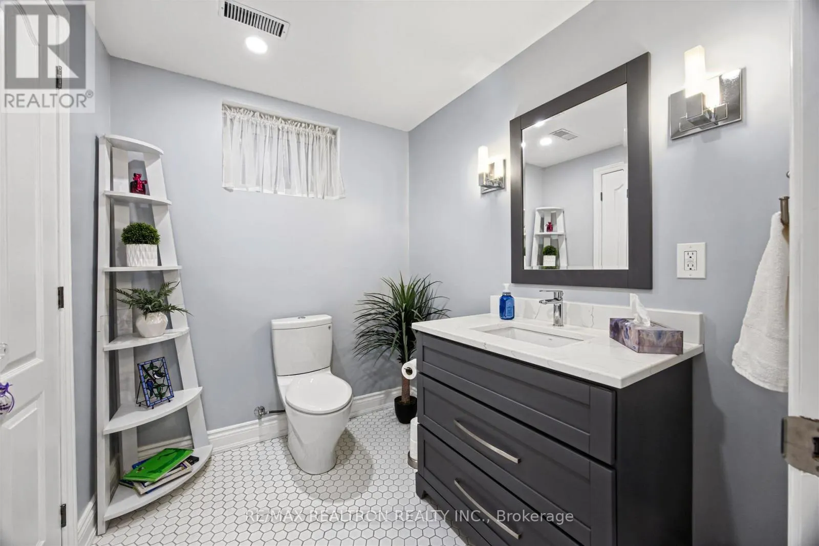 1158 QUAKER TRAIL