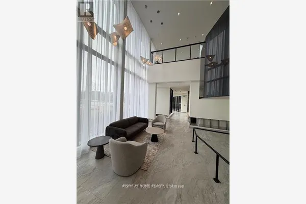 307 - 6 DAVID EYER ROAD