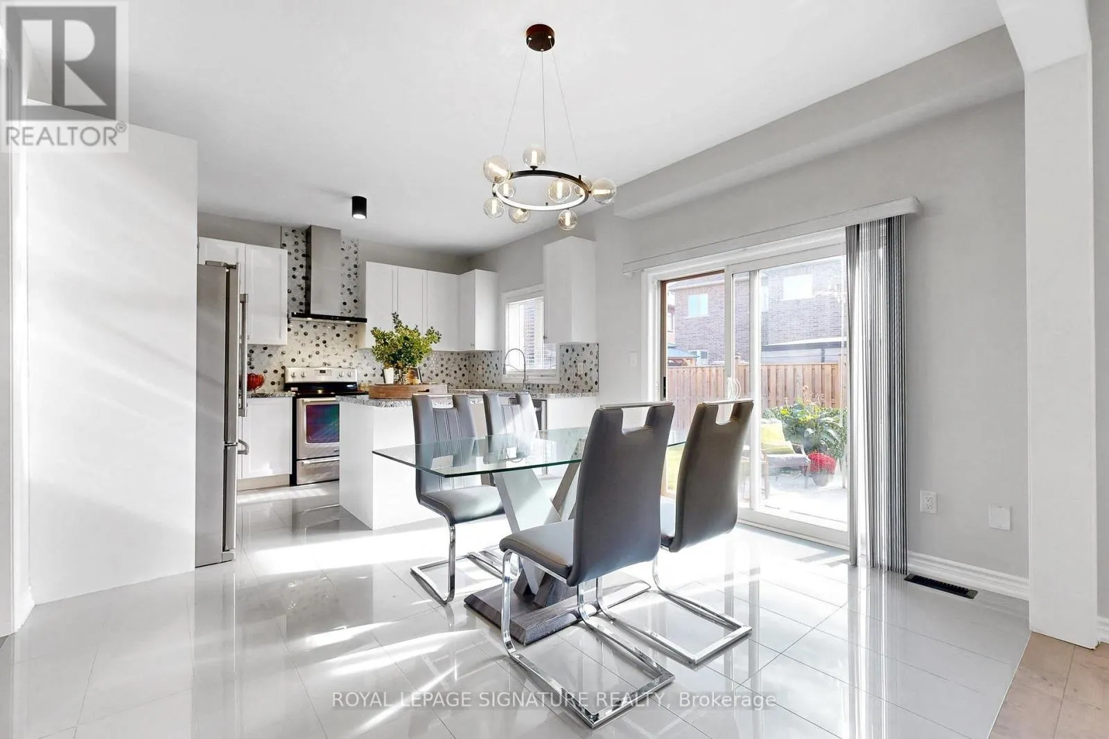 39 DOWLING ROAD