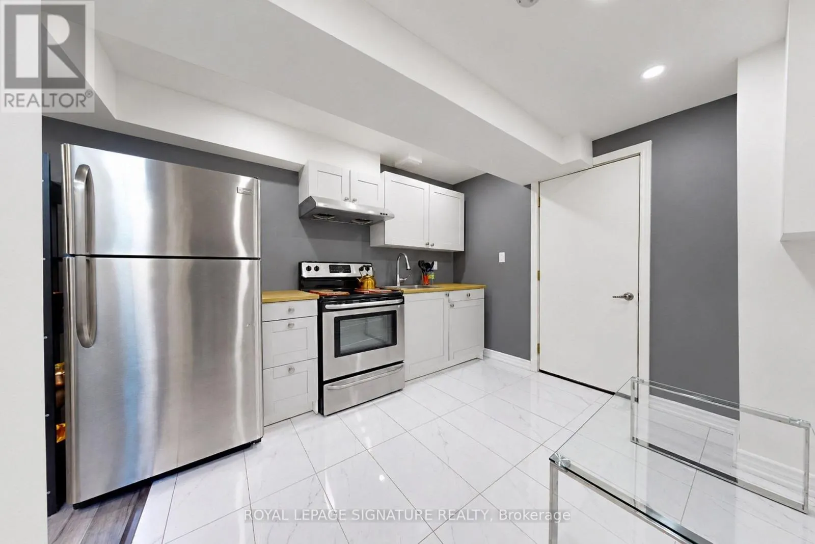 39 DOWLING ROAD