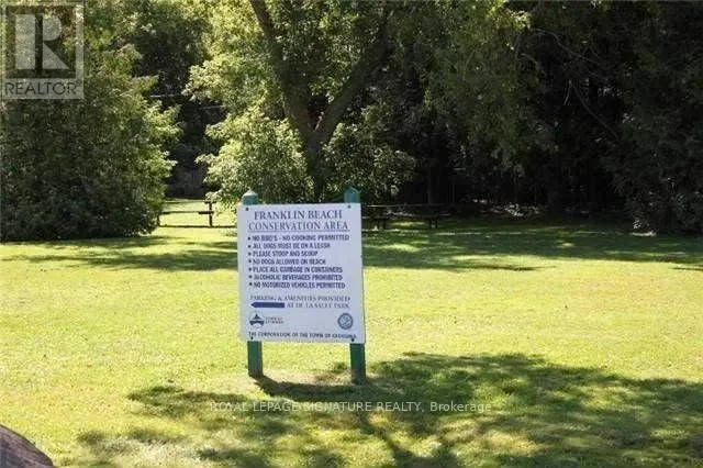 12 CHRISTIDIS DRIVE